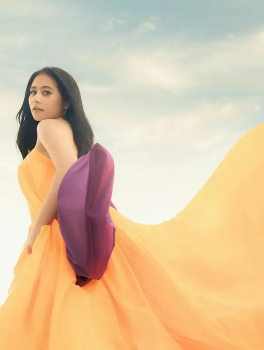 Selain itu, body goals Prilly yang langsing kembali jadi sorotan setelah sebelumnya sempat menaikkan berat badan untuk karakter Lily yang diperankannya dalam series ‘I Love You Silly’. (FOTO: Instagram/milsonmassie).