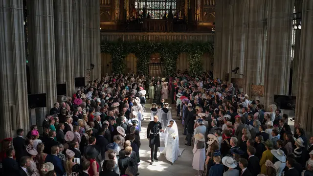 Suka Cita Warga Inggris Sambut Pernikahan Pangeran Harry - Meghan Markle