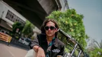 Profil Adipati Dolken Bintang Film Akhirat: A Love Story, Mengawali Karier Lewat Sinetron Kepompong