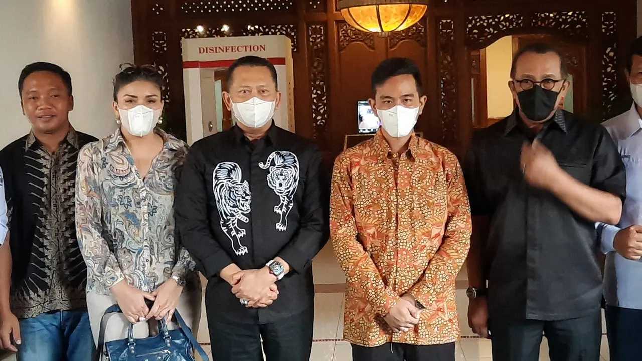 Politisi Partai Golkar, Bambang Soesatyo atau Bamsoet, mendukung Wali Kota Solo untuk maju menjadi calon gubernur (cagub) pada Pemilihan Gubernur (Pilgub) 2024 mendatang (Liputan6.com/Fajar Abrori)