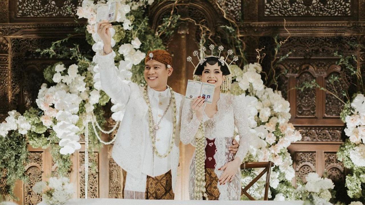Tiba-Tiba Menikah, Nino RAN Resmi Persunting Dhabitannisa Auni dalam Busana Pengantin Adat Jawa