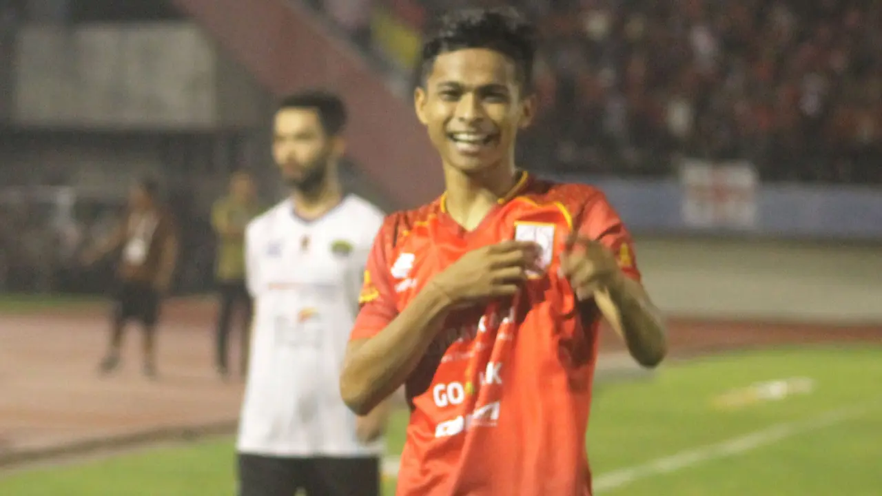 Persis Solo