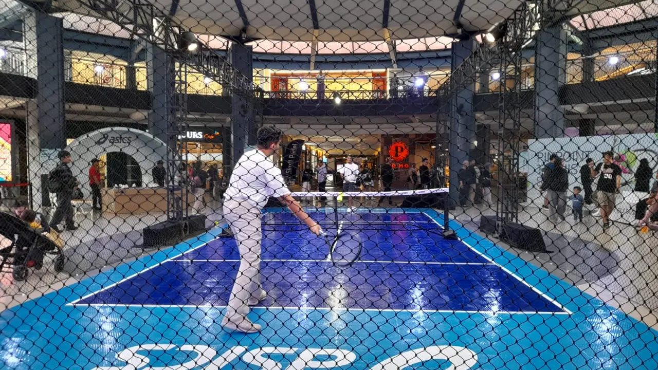 Amankah Sepatu Tenis Dipakai Main Padel?