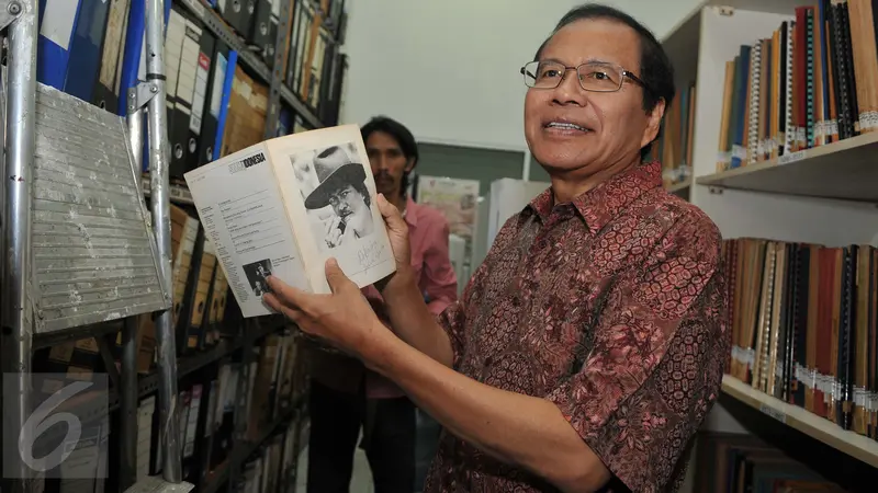 20160914-Rizal Ramli Kunjungi Lembaga Sinematek Indonesia-Jakarta