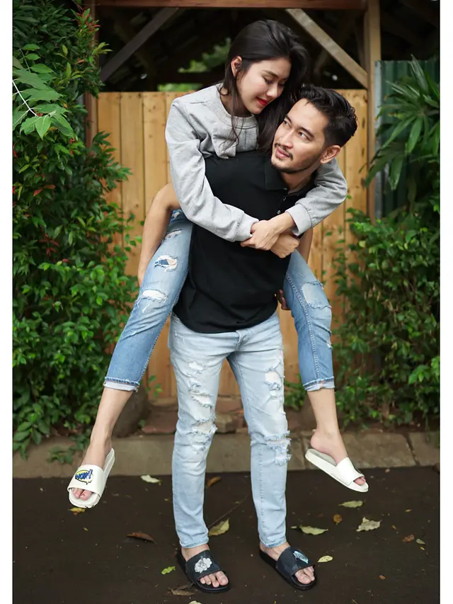 [Bintang] Syahnaz Sadiqah dan Jeje Govinda