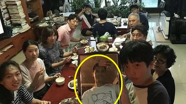 6 Potret Foto Keluarga Ini Curi Perhatian, Unik Sekaligus Kocak