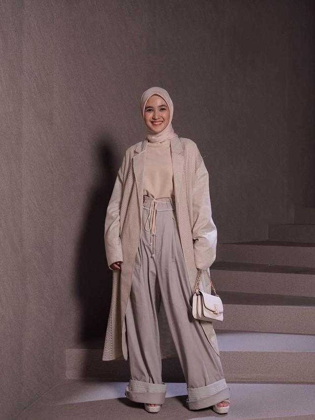 Gaya Hijab Segi Empat Ikat Leher