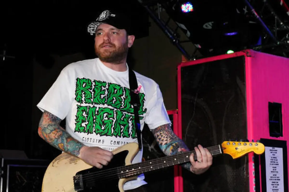 Bekas Gitaris New Found Glory Cabuli Anak di Bawah Umur?