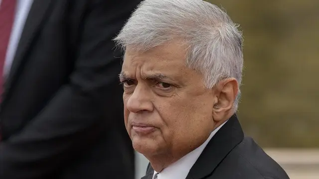 Penampilan Presiden Sri Lanka Ranil Wickremesinghe pada 3 Agustus 2022 di kompleks parlemen di Kolombo.