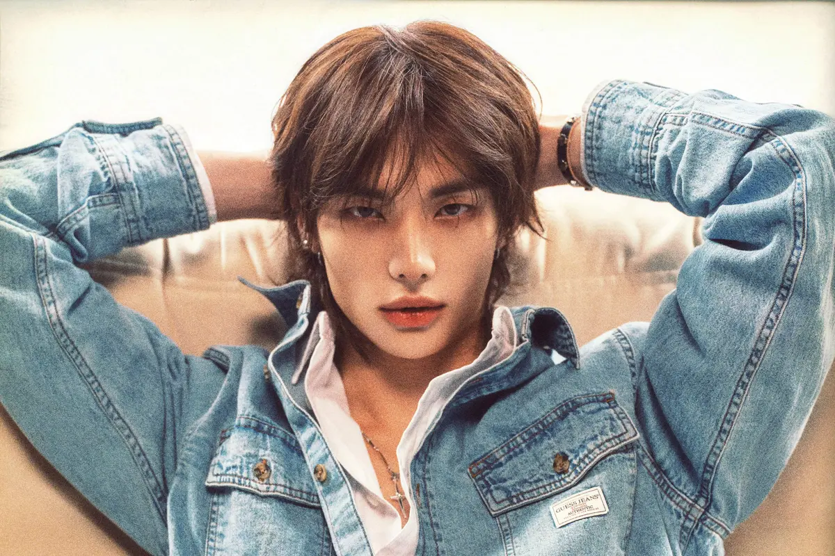Jadi Global Ambassador GUESS, 5 Potret Hyunjin Stray kids Tampil Rebel di Kampanye GUESS JEANS