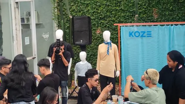 Membuat Desain Baju yang Timeless Jadi Cara Koze Dukung Fesyen Berkelanjutan.  (Liputan6.com/Henry)