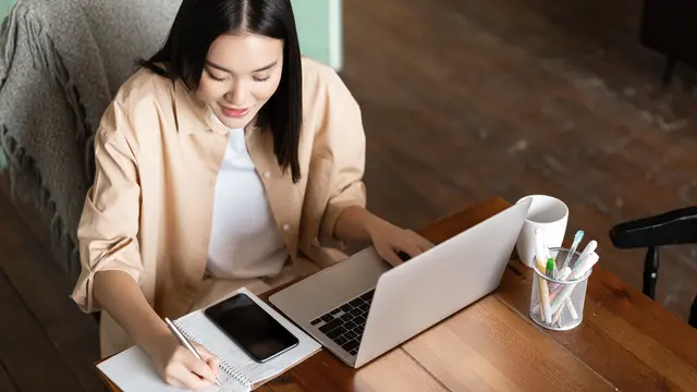 wanita juli hidup produktif