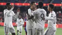 Manchester united memetik kemenangan ketiganya di laga pramusim 2022/2023 usai menaklukkan Crystal Palace 3-1 dalam laga yang digelar di Melbourne Cricket Gorund, Australia, Selasa (19/7/2022) sore WIB. Anthony Martial kembali tampil tajam dengan menyumbang 1 gol. Dua gol lain dicetak Marcus Rashford dan Jadon Sancho. (AP/Asanka Brendon Ratnayake)