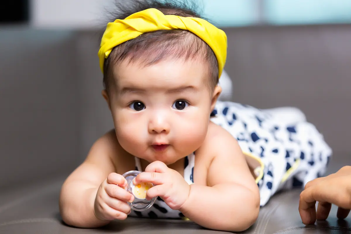 Nama Bayi Perempuan yang Artinya Cantik dan Pintar
