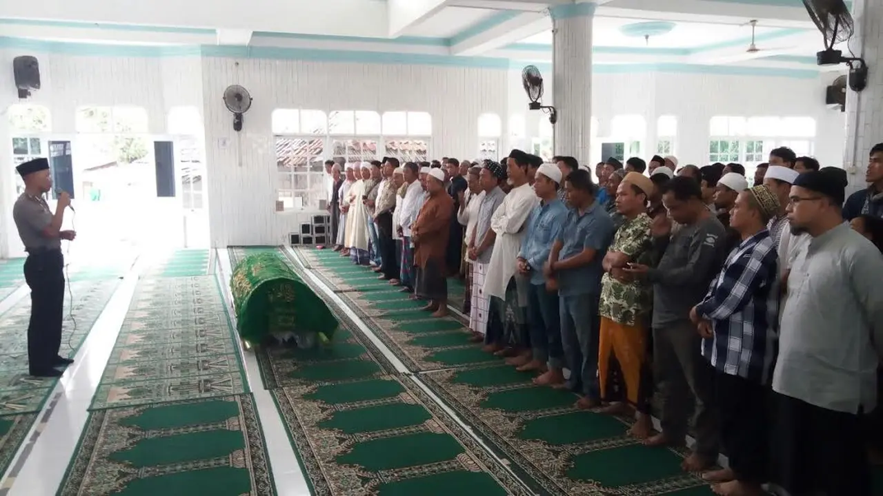 Suporter bola meninggal (Liputan6.com/ Pramita Tristiawati)