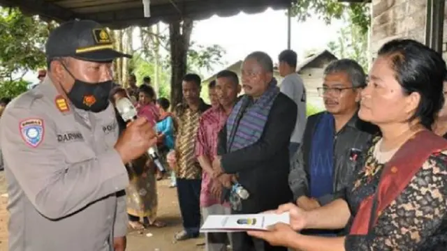 Bikin Haru, Pemuda Tinggalkan Jenazah Ayahnya Demi Ikuti Tes Anggota Kepolisian.