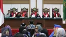 Majelis Hakim memimpin sidang lanjutan dengan terdakwa Basuki Tjahaja Purnama atau Ahok di Gedung Kementerian Pertanian, Jakarta, Selasa (4/4). Agenda sidang ke-17 adalah pemeriksaan terdakwa dan pemaparan barang bukti. (Liputan6.com/Immanuel Antonius)