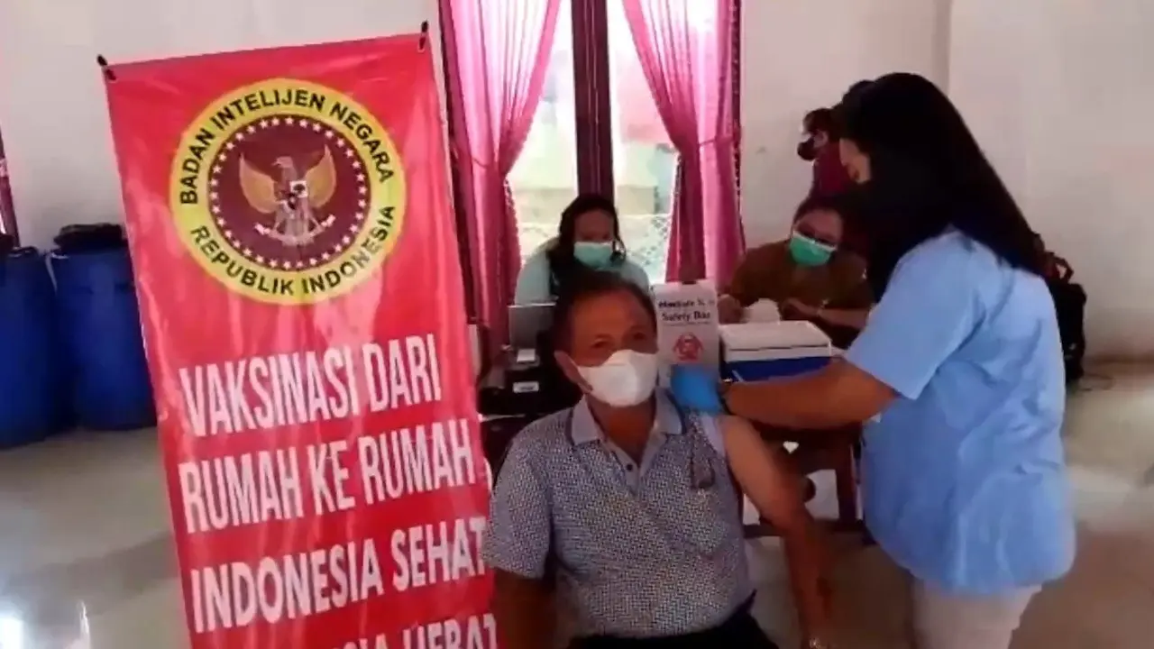 Badan Intelijen Negara (BIN) Daerah Sulawesi Utara bekerjasama dengan Pemerintah Daerah setempat terus menggencarkan layanan vaksinasi hingga dosis booster di seluruh kabupaten/kota (Istimewa)