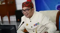 Ridwan Kamil Apresiasi Kreativitas Pemda Cianjur, Hadiahi Lansia Ayam Usai Divaksin Covid-19