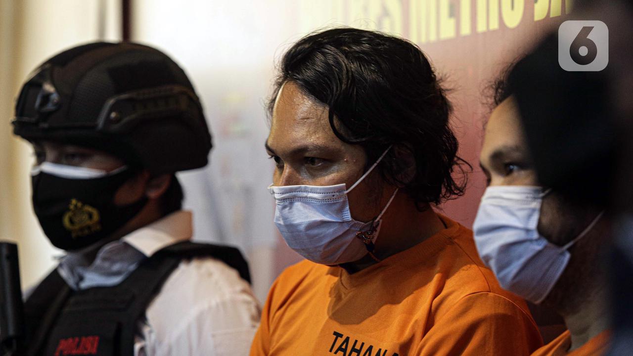 FOTO: Vokalis Deadsquad Dihadirkan saat Rilis Penyalahgunaan Narkoba