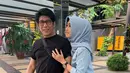 Inilah momen romantis Diena Rizty dan Parto bak pasangan muda. Diketahui Diena Rizty sendiri merupakan istri kedua Parto usai bercerai dari Ida Muwarni. Genap 21 tahun Diena Dan Parto telah menjalin rumah tangga. (Liputan6.com/IG/@dienz_36).