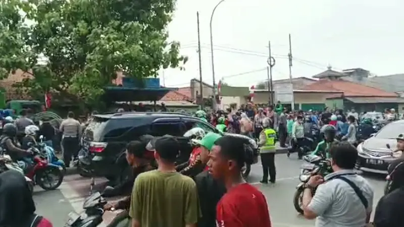 Polisi menyebutkan jumlah korban meninggal dunia akibat kecelakaan maut di depan SDN Kota Baru II dan III, Jalan Sultan Agung, Bekasi Barat, Kota Bekasi, Jawa Barat, sejauh ini berjumlah 10 orang.