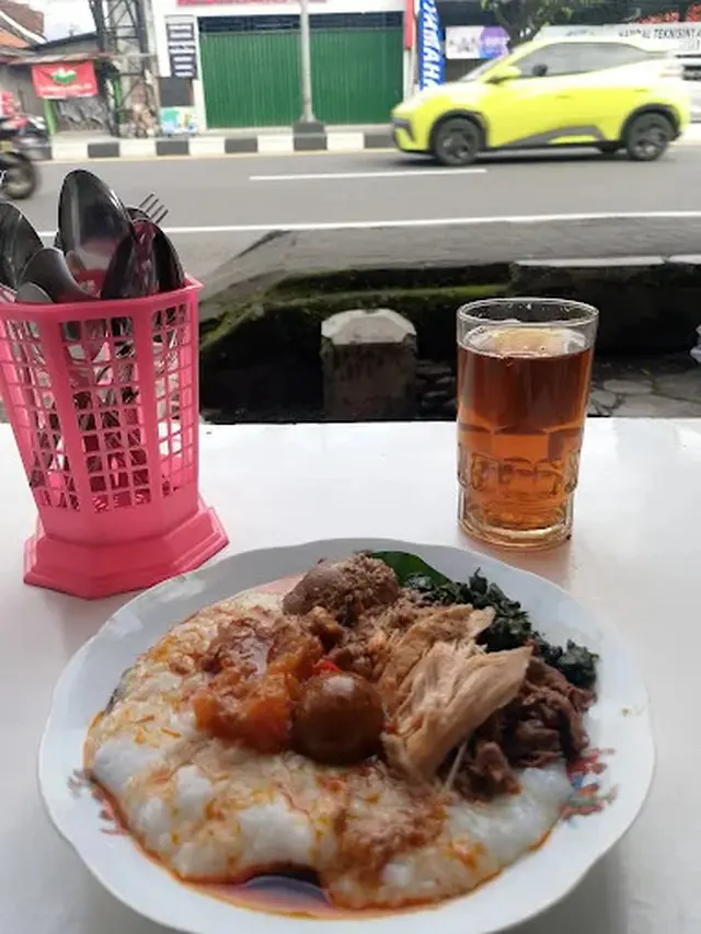 Gudeg Ayam Kampung Mbak Wiek