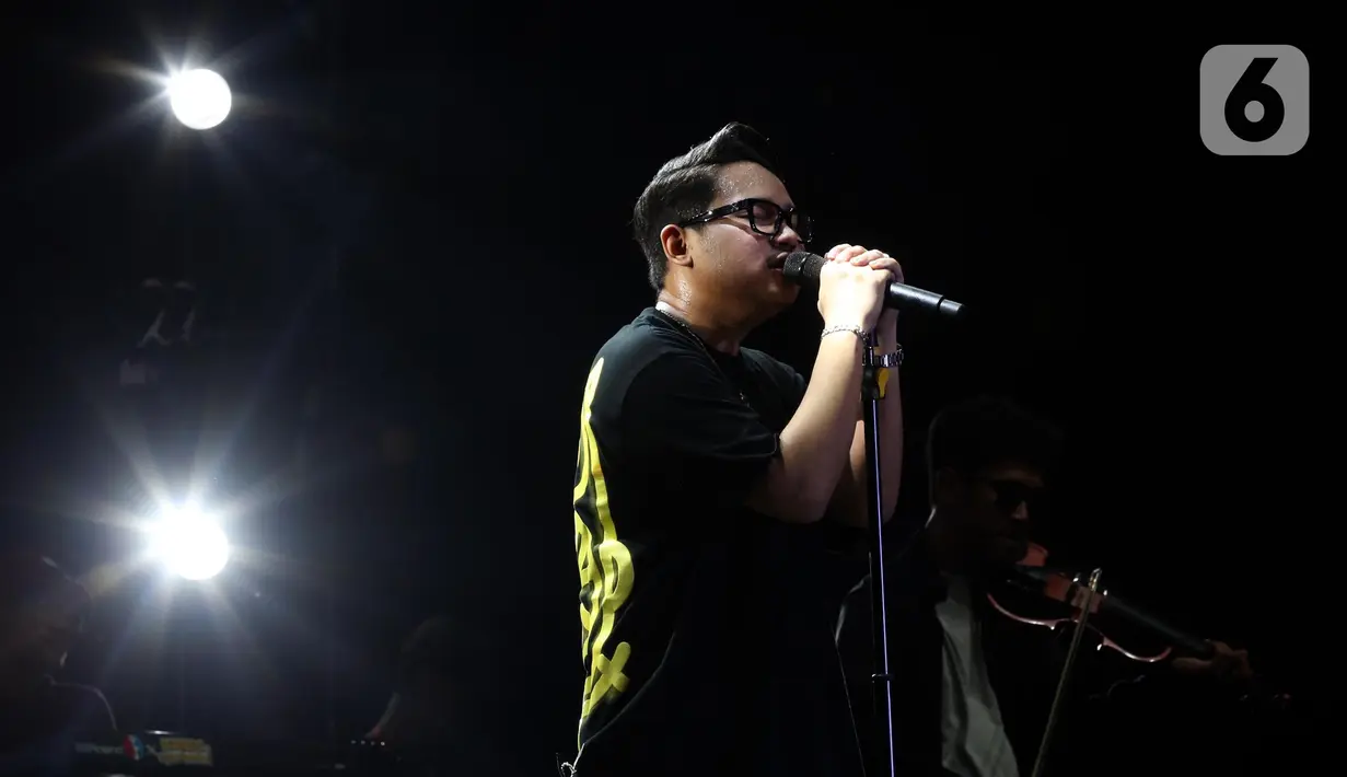 Sejumlah lagu dibawakan Guyon Waton, termasuk Korban Janji. (Liputan6.com/Helmi Fithriansyah)