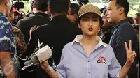 Julia Perez Sering Pukul Paha Ketika Kesakitan‎