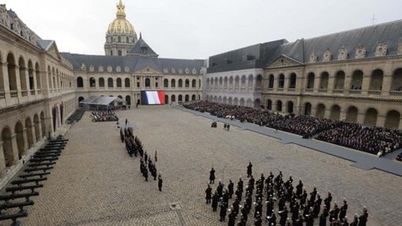 Suasana khidmat upacara mengenang korban Teror Paris
