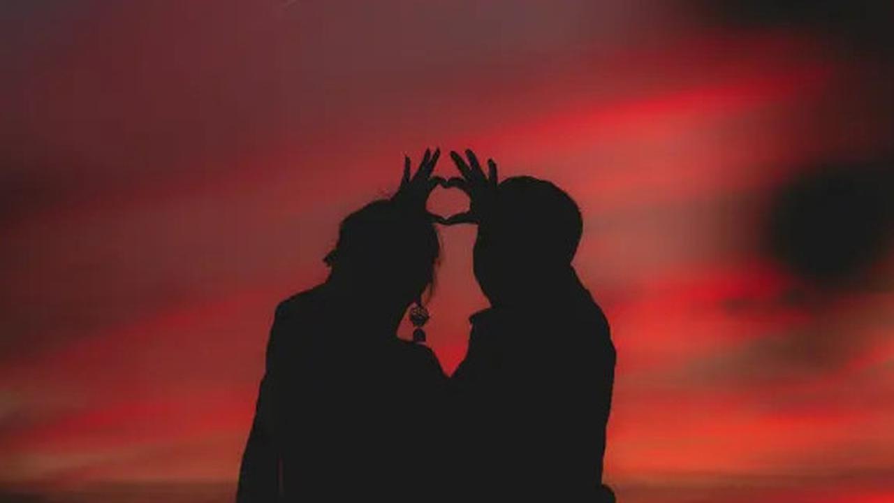 Tak Hanya untuk Anak Senja, Ini Manfaat Kesehatan Menikmati Sunset dan Sunrise