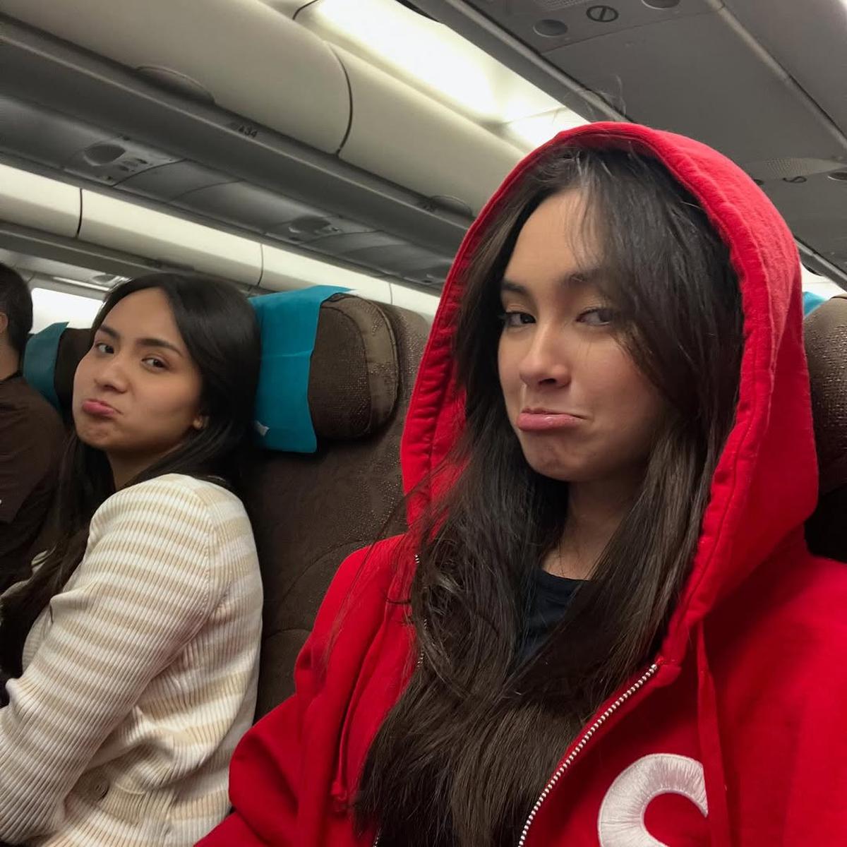 Potret Kedekatan Caitlin Halderman dan Angie Marcheria, Wajahnya Mirip Bak Anak Kembar dan Sama-Sama Cantik