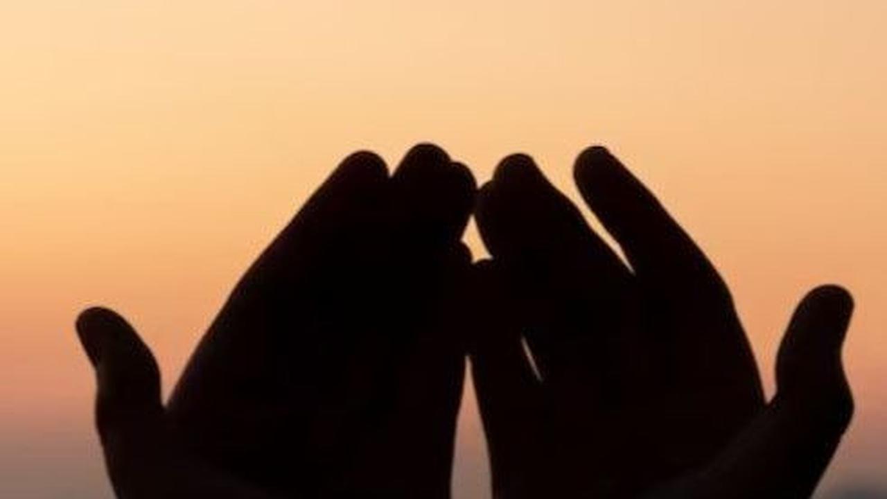 <b>Yajna dengan Mantra dan Doa</b>