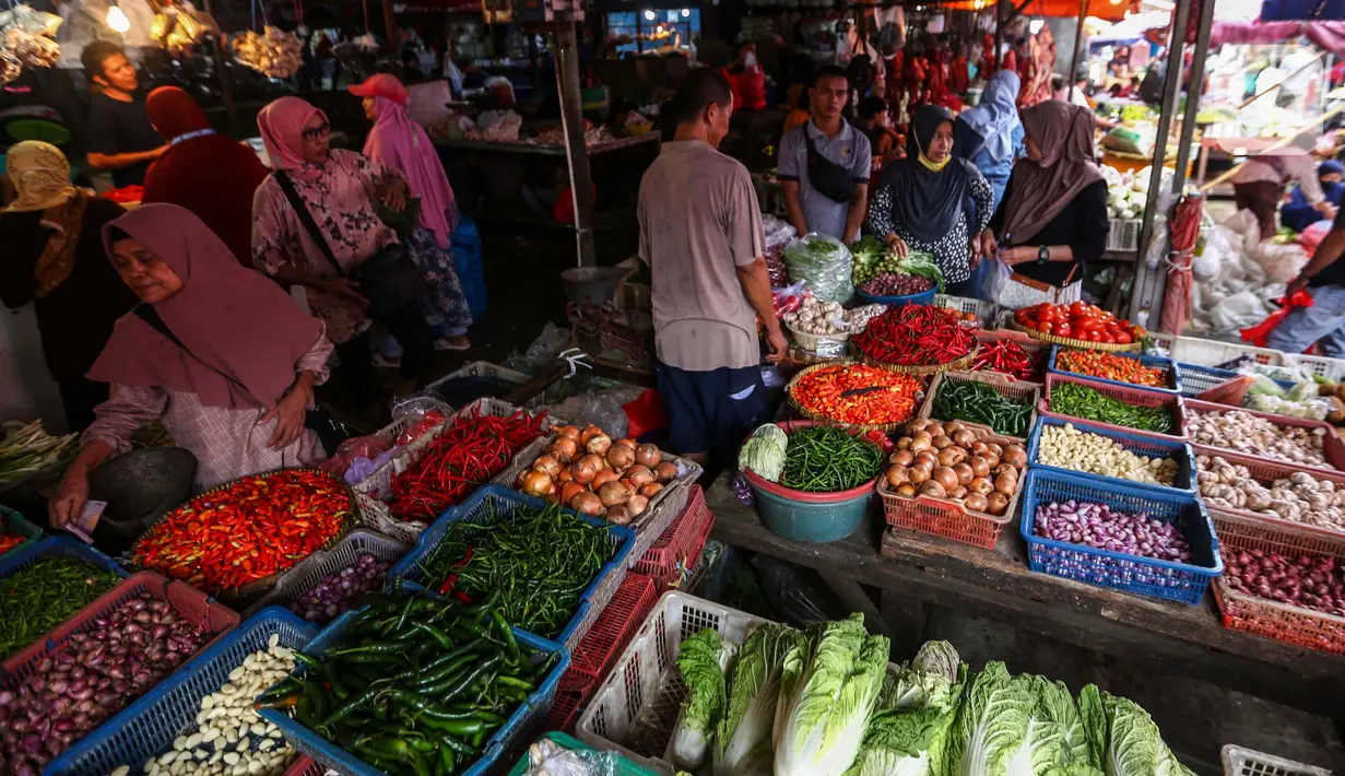 Sejumlah komoditas pangan rata-rata mengalami kenaikan harga menjelang Lebaran Idul Fitri 2024. (Liputan6.com/Angga Yuniar)