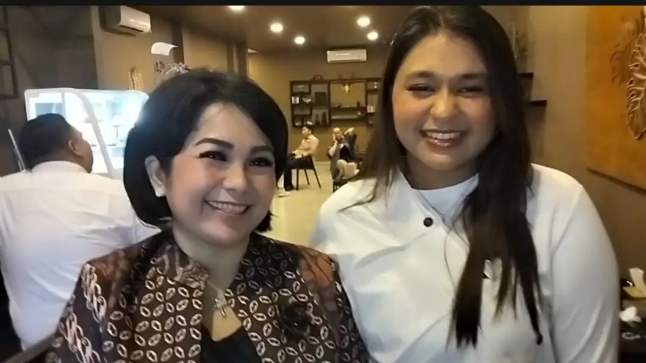 Joy Tobing dan Anjelia DOM