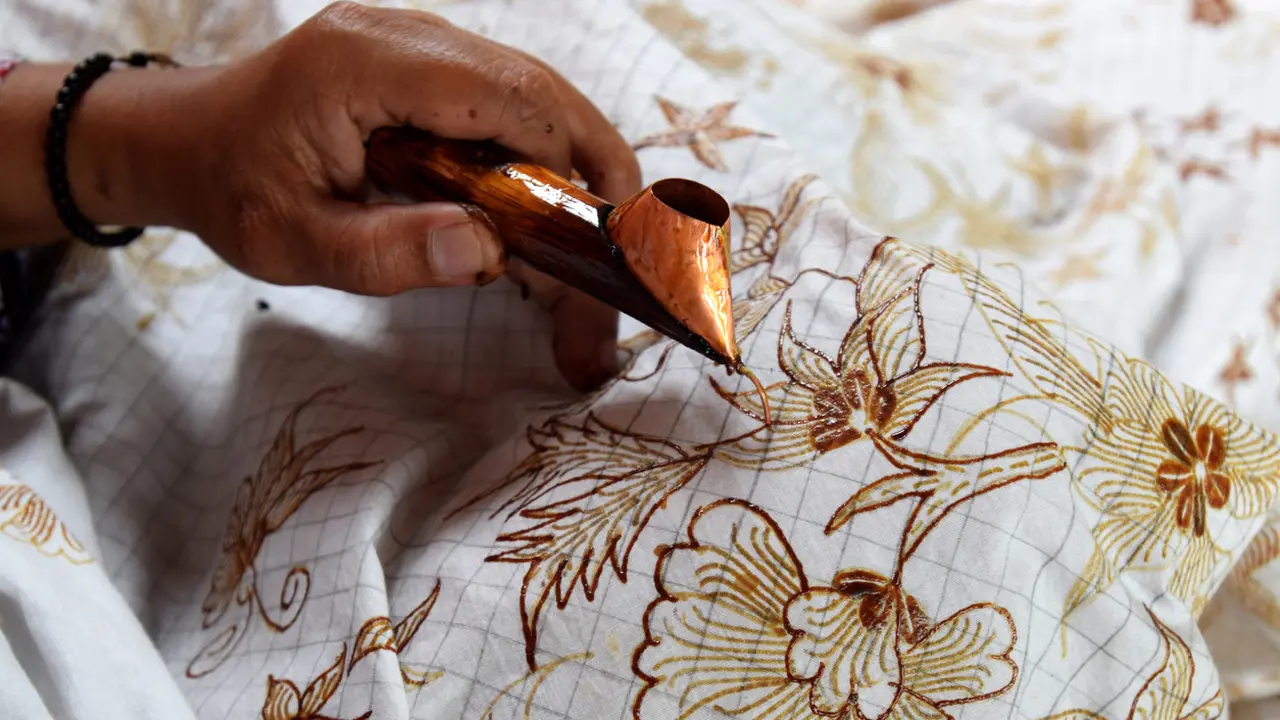 Menggambar Batik