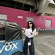 Isyana Sarasvati kembali mencuri perhatian dengan gaya kasual yang effortlessly keren.  [@isyanasarasvati].