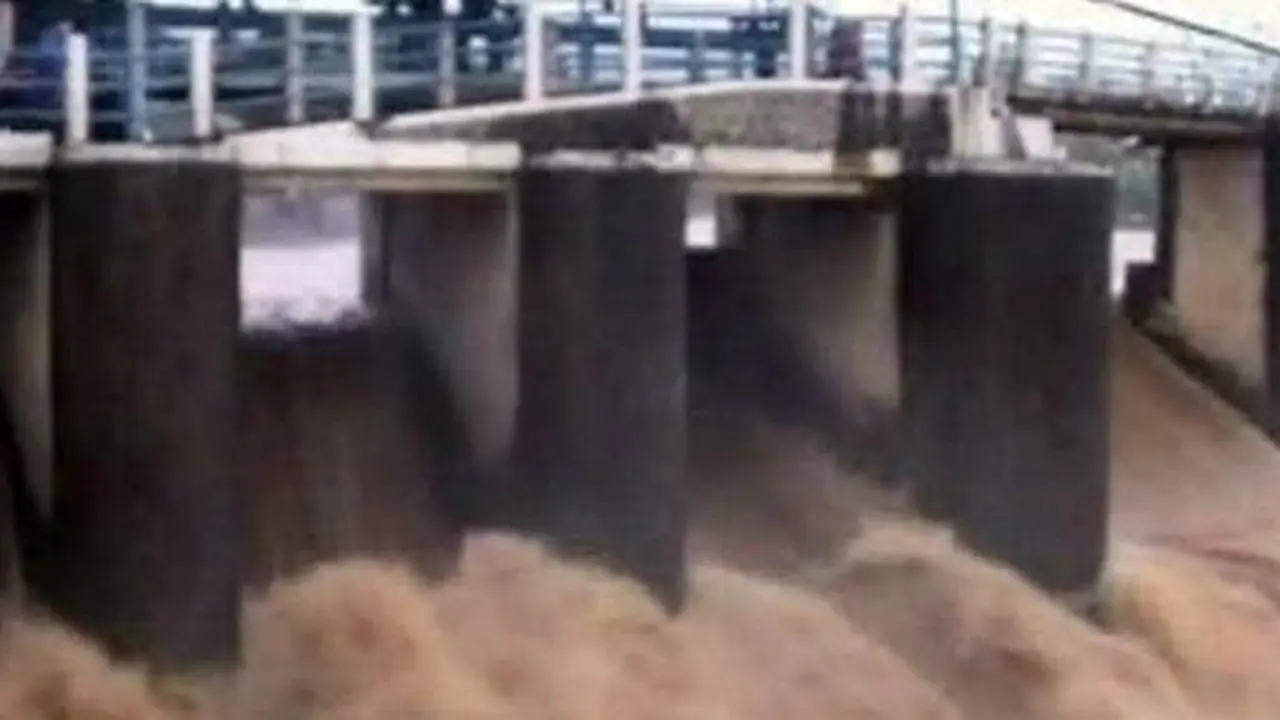 banjir-live-130722c-v.jpg