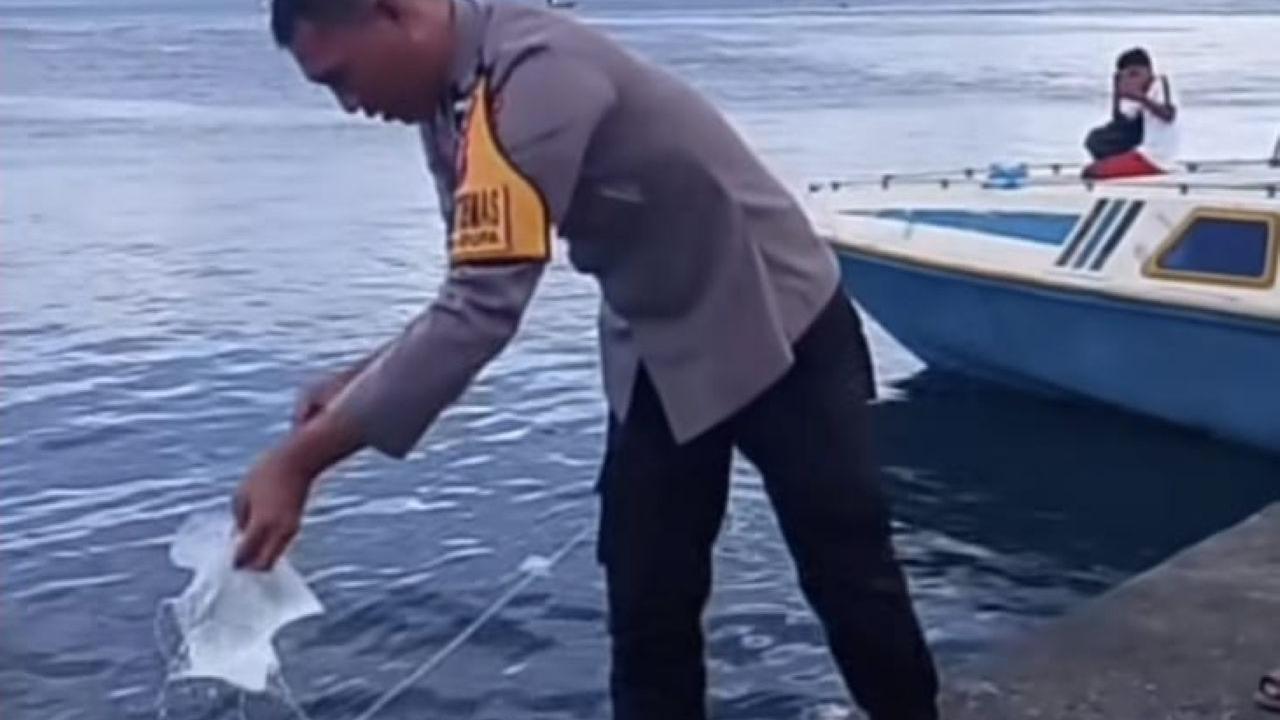 Polisi Buang Plastik Berisi Miras ke Perairan Pelabuhan Dufa-Dufa Diperiksa Propam