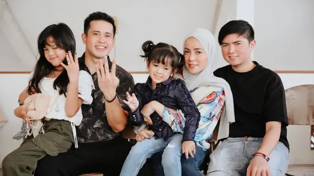 Potret Kemesraan Olla Ramlan dan Aufar Hutapea Selama Menikah