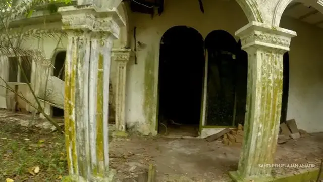 Terbengkalai 30 Tahun, 7 Penampakan Rumah Artis Senior Ini Bikin Merinding