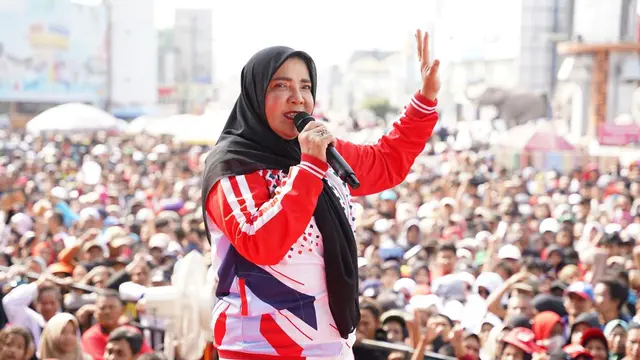 Partai Keadilan Sejahtera (PKS) resmi mendukung Eva Dwiana dan Deddy Amarullah sebagai Bakal Calon Wali Kota dan Wakil Wali Kota Bandar Lampung pada Pemilihan Kepala Daerah atau Pilkada 2024.