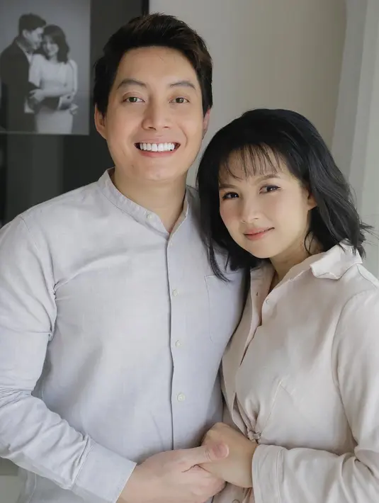 "Oh iya, penting banget karena istri itu kan memang dia itu temen kita, sahabat kita. Jadi apapun kita selalu sama istri, jadi quality time itu nggak boleh dilupakan," jelas Edric Tjandra.  (Instagram/edrictjandra)