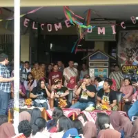 Dalam rangkaian promosi Comic 8: Casino Kings Part 2, para pemain Comic 8: Casino Kings Part 2 berkunjung ke beberapa SMA di Jabodetabek. 