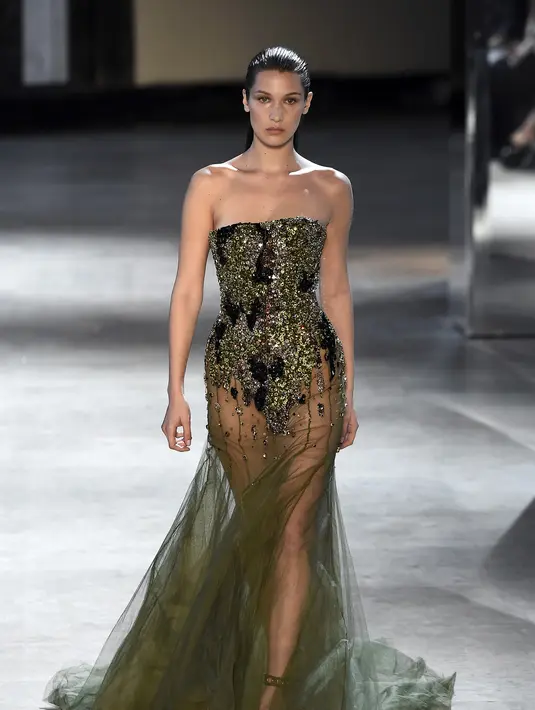 Melansir People, Bella Hadid terserang ‘Lyme Disease’, yaitu penyakit demam yang menyerang tubuh manusia akibat gigitan serangga maupun nyamuk, seperti Demam Berdarah dengue (DBD). (AFP/Bintang.com)