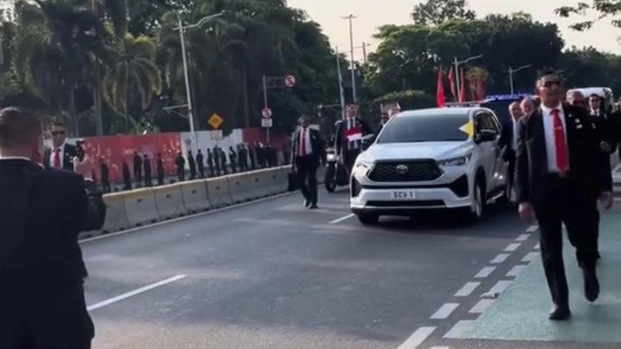 Viral, Begini Momen Ibu Hamil dan Kandungannya Diberkati oleh Paus Fransiskus