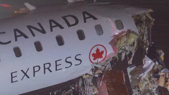 Pesawat Air Canada Tabrak Truk Pemadam di Bandara LaGuardia, Pilot dan Kopilot Tewas