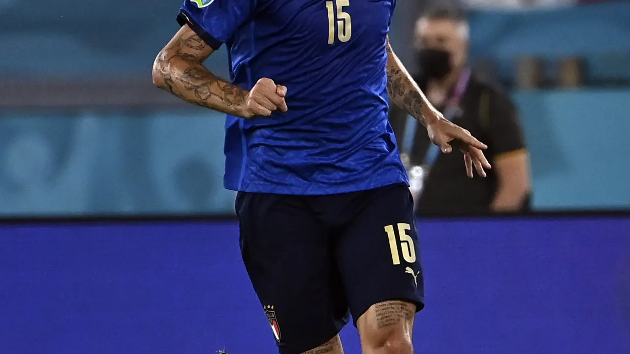 Manuel Locatelli Dua Gol, Italia Kalahkan Swiss 3-0