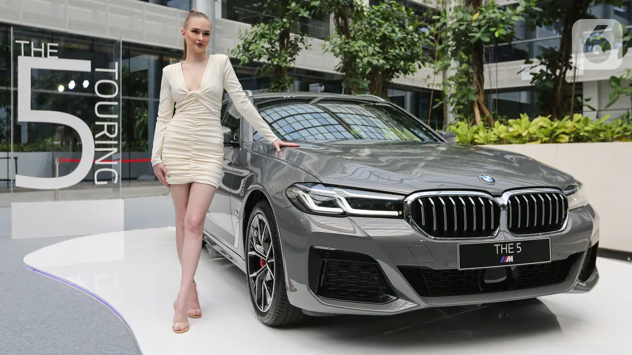 New BMW 5 Touring Resmi Mengaspal Pada Pembukaan BMW Group Training Center