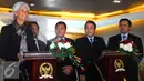Direktur Pelaksana Dana Moneter Internasional (IMF) Christine Lagarde (tengah) memberikan keterangan pers usai mengadakan pertemuan dengan Pimpinan DPR RI di Senayan, Jakarta, Selasa (2/9/2015).(Liputan6.com/Helmi Afandi)